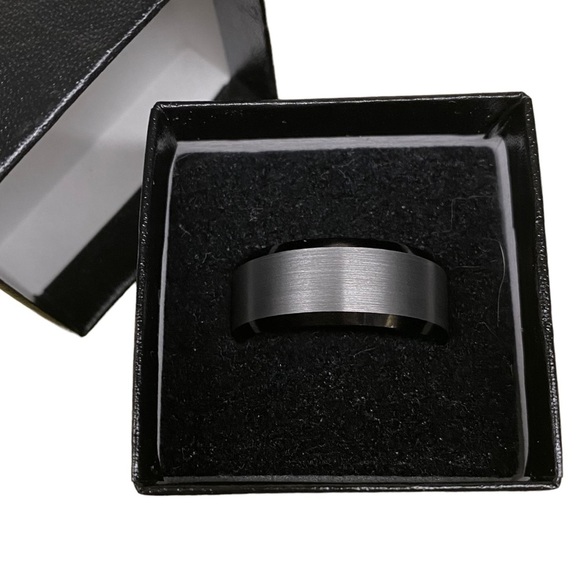 CHARMING Jewelers Tungsten Carbide Beveled Edge Band/Ring  SIZE 12 - Picture 9 of 9